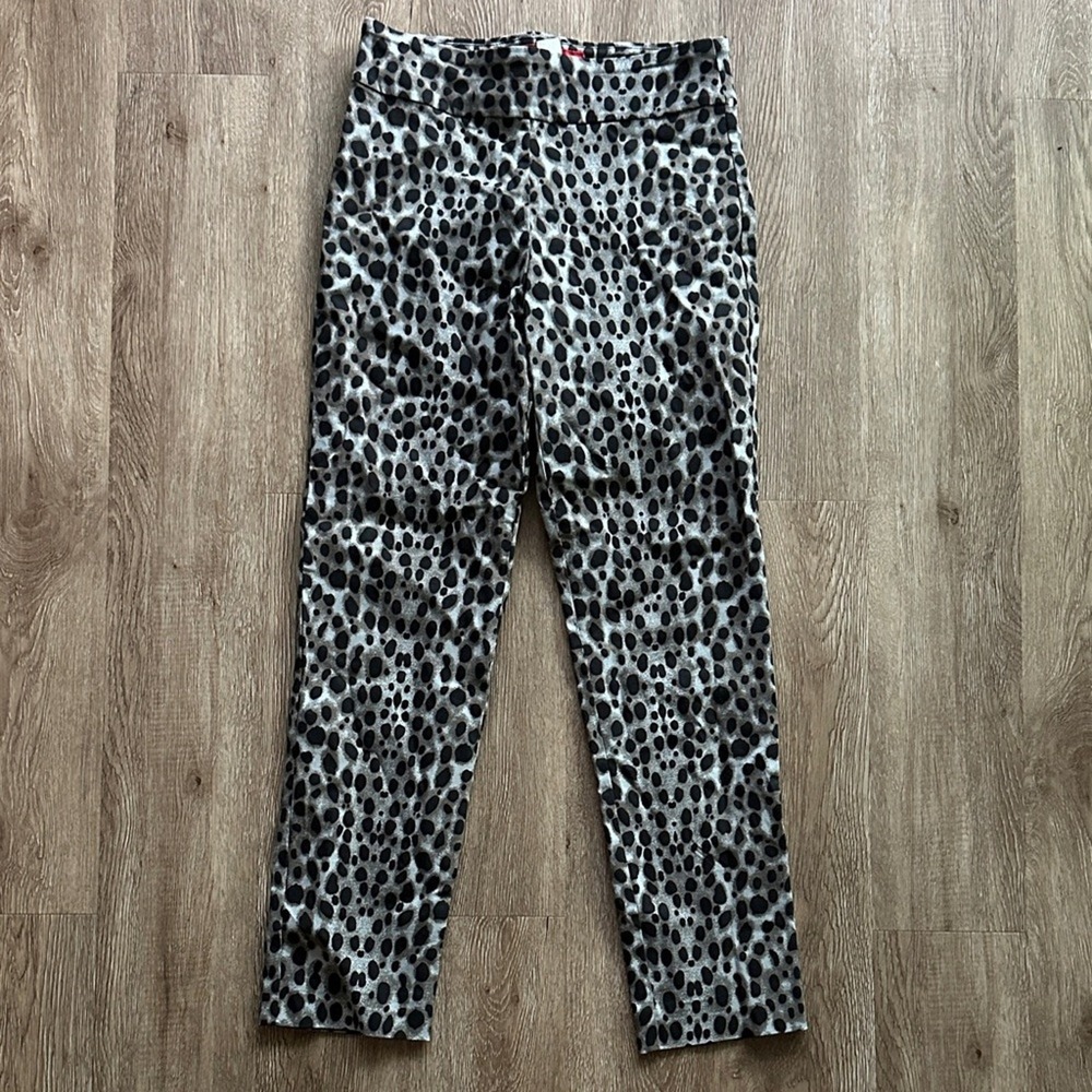 Krazy Larry Pull On Ankle Pants Black Leopard Size 6